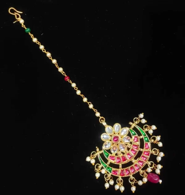 Multicolour kundan maangtikka packof 1