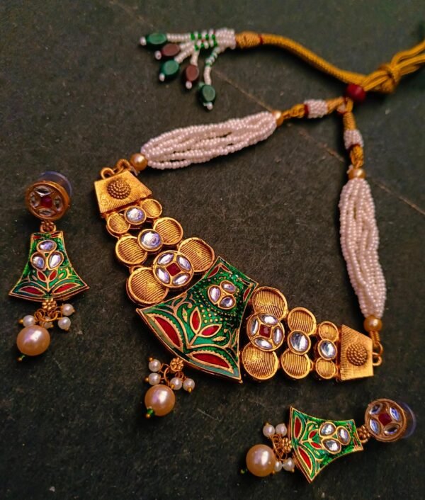 antique kundan rajasthani jewellery set for girl and women - Image 2